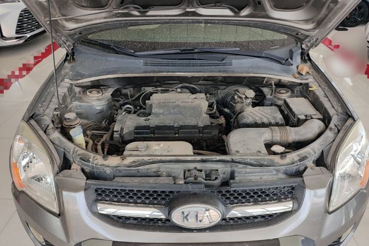 Used Kia Sportage 2009 2.0L Manual Two-Wheel-Drive GL Trim Engine Bay