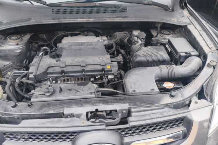 Used Kia Sportage 2009 2.0L Automatic Two-Wheel Drive GLS Engine Bay