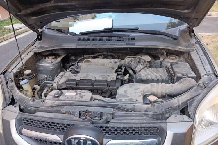 Used Kia Sportage 2009 2.0L Automatic Two-Wheel Drive GLS Engine Bay