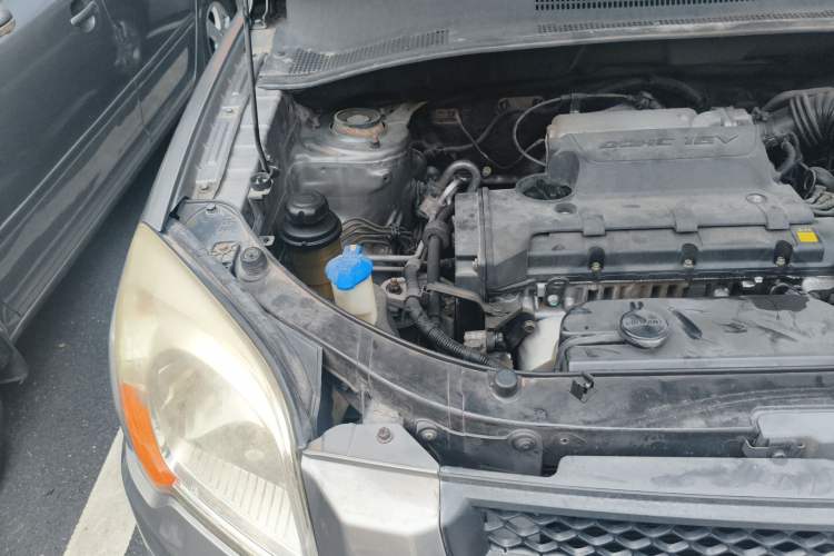Used Kia Sportage 2009 2.0L Automatic Two-Wheel Drive GLS Engine Bay Right