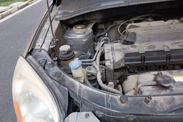Used Kia Sportage 2009 2.0L Automatic Two-Wheel Drive GLS Engine Bay Right