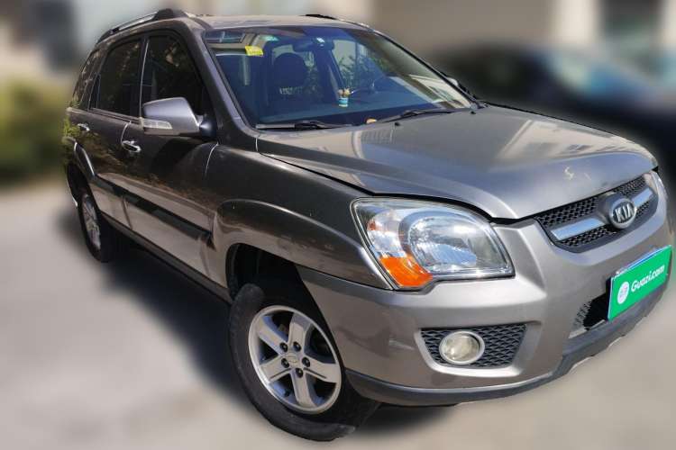 Used Kia Sportage 2009 2.0L Automatic Two-Wheel Drive GLS Front Right 45 Deg