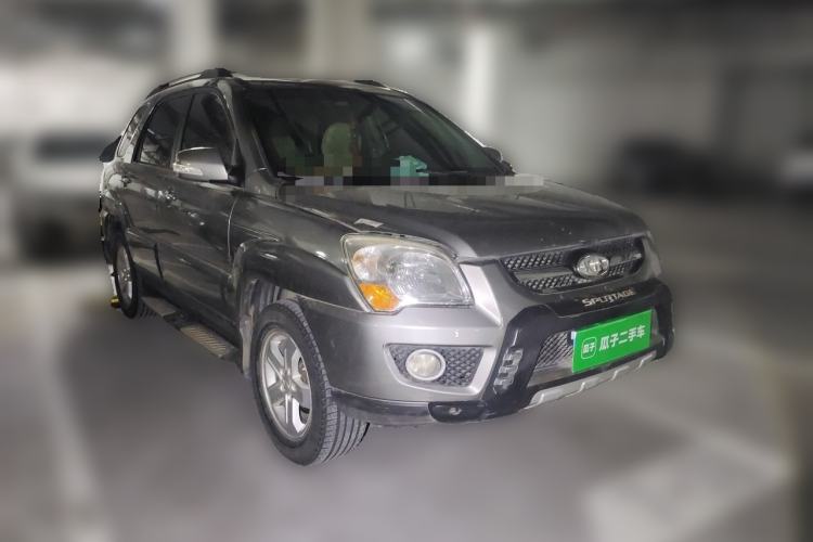 Used Kia Sportage 2009 2.0L Manual Two-Wheel-Drive GL Trim Front Right 45 Deg