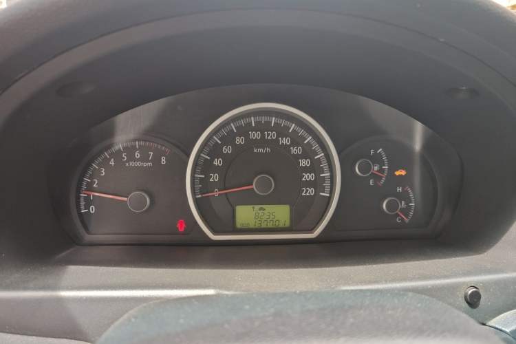 Used Kia Sportage 2009 2.0L Manual Two-Wheel-Drive GLS Instrument Cluster