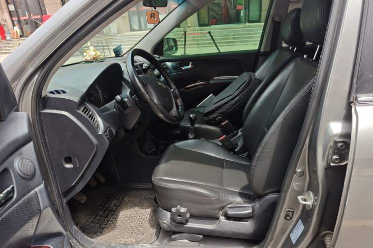 Used Kia Sportage 2009 2.0L Manual Two-Wheel-Drive GLS Left Front Seat