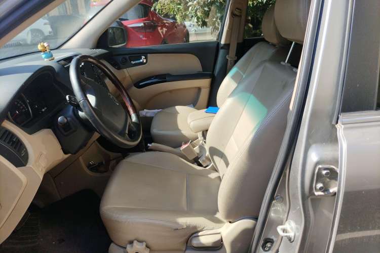 Used Kia Sportage 2009 2.0L Automatic Two-Wheel Drive GLS Left Front Seat