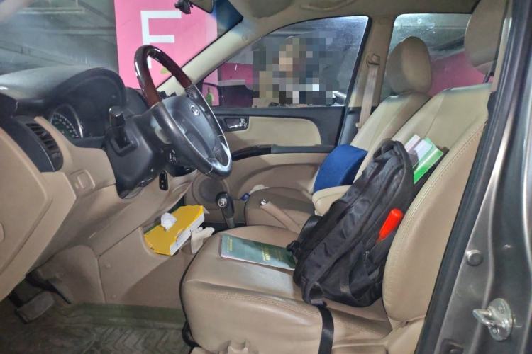 Used Kia Sportage 2009 2.0L Automatic Two-Wheel Drive GLS Left Front Seat