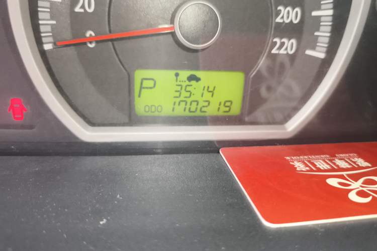 Used Kia Sportage 2009 2.0L Automatic Two-Wheel Drive GLS Odometer Close Up