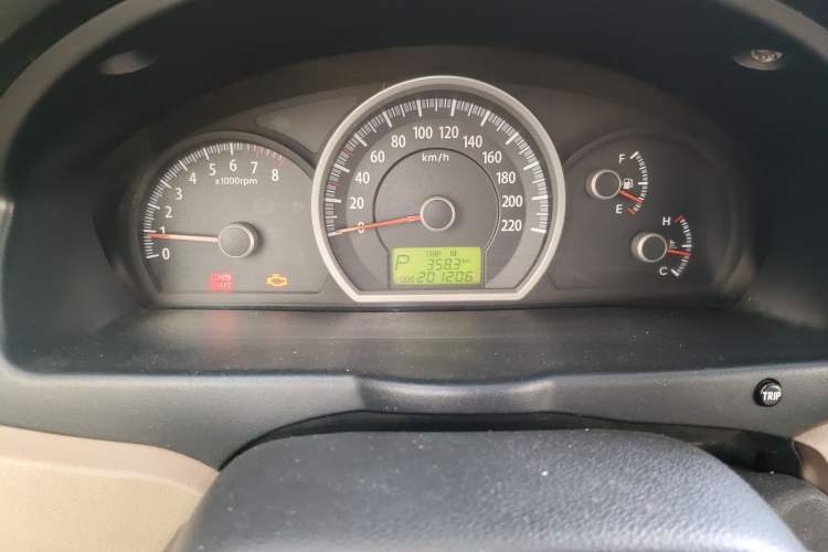 Used Kia Sportage 2009 2.0L Automatic 2WD GL Trim Odometer Close Up