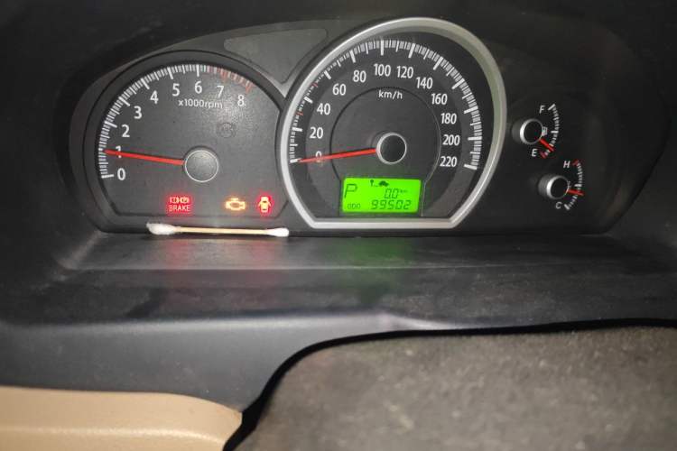 Used Kia Sportage 2009 2.0L Automatic Two-Wheel Drive GLS Odometer Close Up