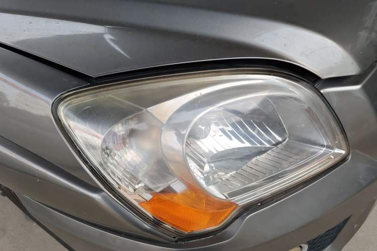Used Kia Sportage 2009 2.0L Automatic 2WD GL Trim Right Front Headlight