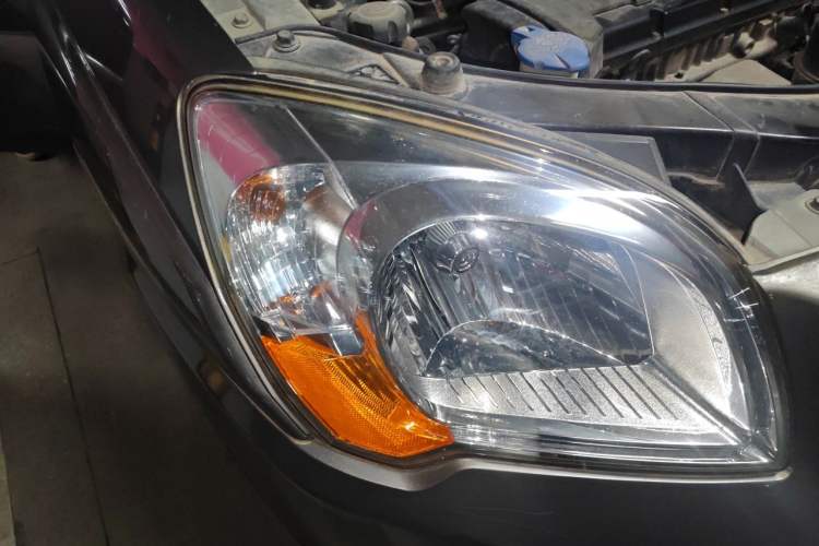 Used Kia Sportage 2009 2.0L Automatic Two-Wheel Drive GLS Right Front Headlight