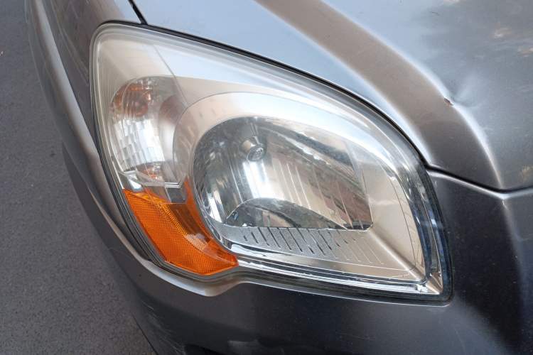 Used Kia Sportage 2009 2.0L Automatic Two-Wheel Drive GLS Right Front Headlight
