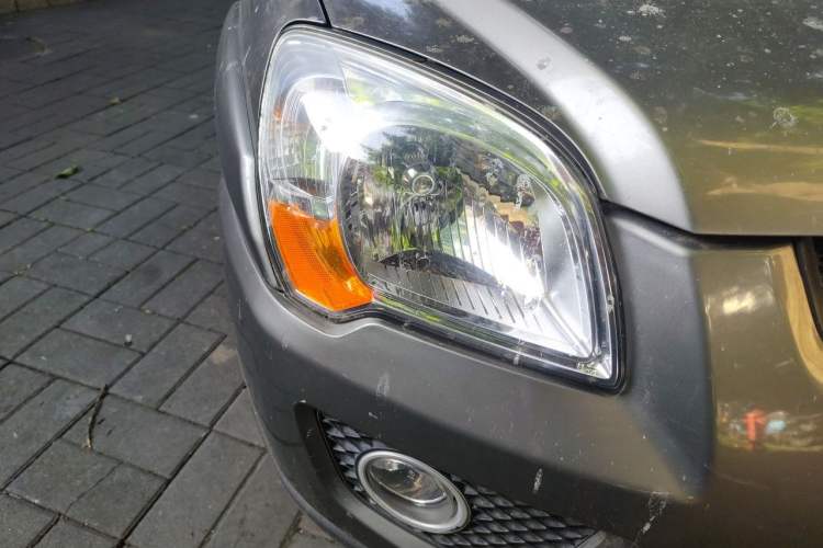 Used Kia Sportage 2009 2.0L Automatic Two-Wheel Drive GLS Right Front Headlight