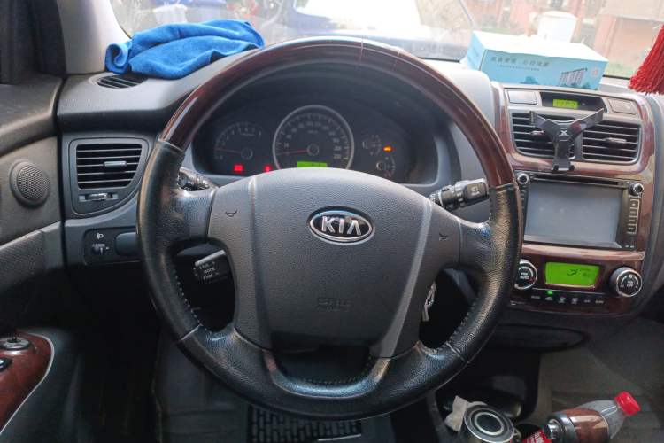Used Kia Sportage 2009 2.0L Automatic Two-Wheel Drive GLS Steering Wheel
