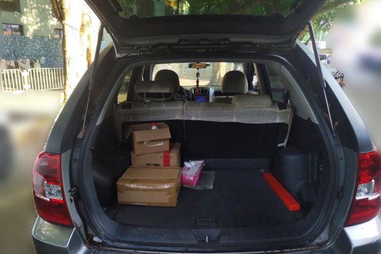 Used Kia Sportage 2009 2.0L Automatic Two-Wheel Drive GLS Trunk