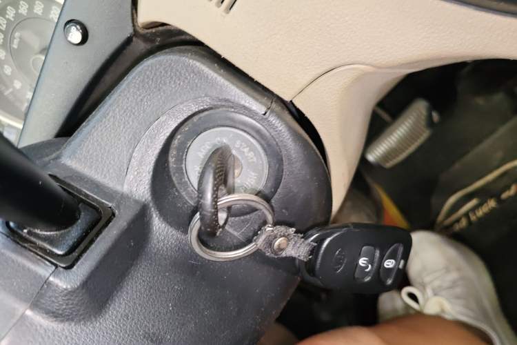 Used Kia Sportage 2009 2.0L Automatic 2WD GL Trim Vehicle Key
