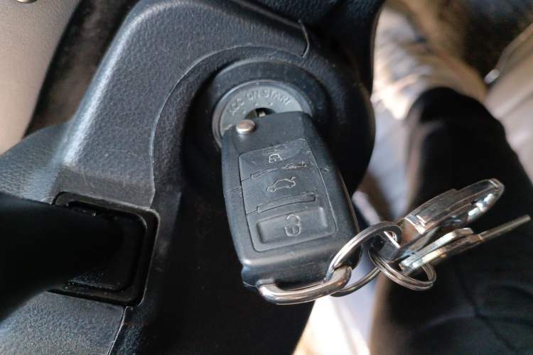 Used Kia Sportage 2009 2.0L Automatic Two-Wheel Drive GLS Vehicle Key
