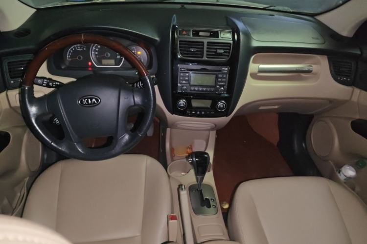 Used Kia Sportage 2009 2.0L Automatic Two-Wheel Drive GLS Center Console