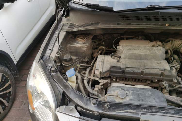 Used Kia Sportage 2009 2.0L Automatic Two-Wheel Drive GLS Engine Bay Right