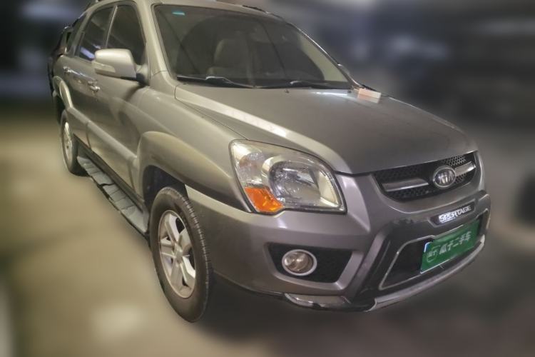 Used Kia Sportage 2009 2.0L Automatic Two-Wheel Drive GLS Front Right 45 Deg