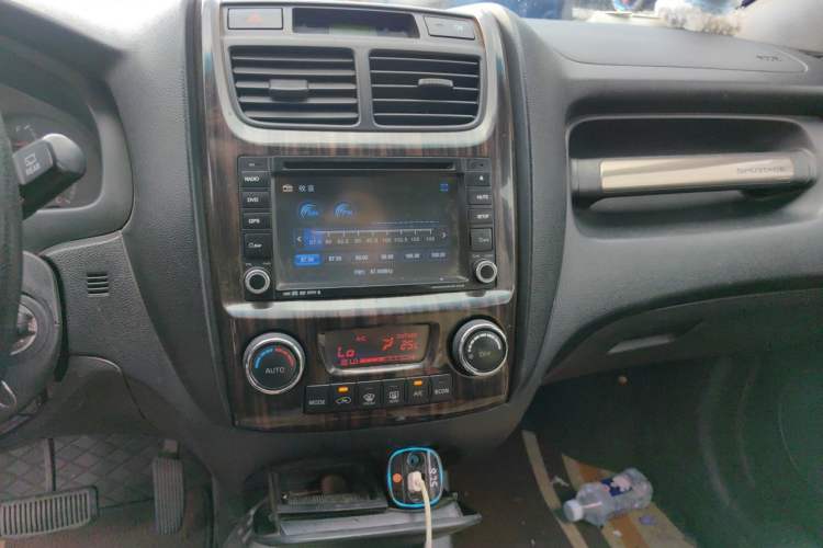 Used Kia Sportage 2009 2.0L Automatic Two-Wheel Drive GLS Audio And AC Panel