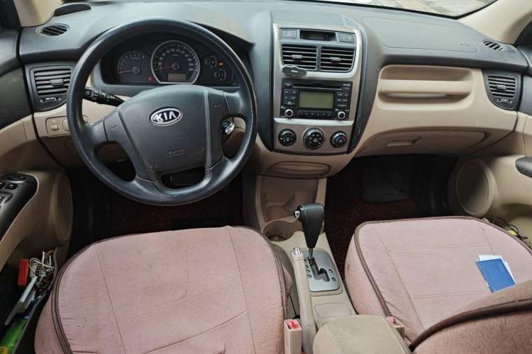 Used Kia Sportage 2009 2.0L Automatic 2WD GL Trim Center Console
