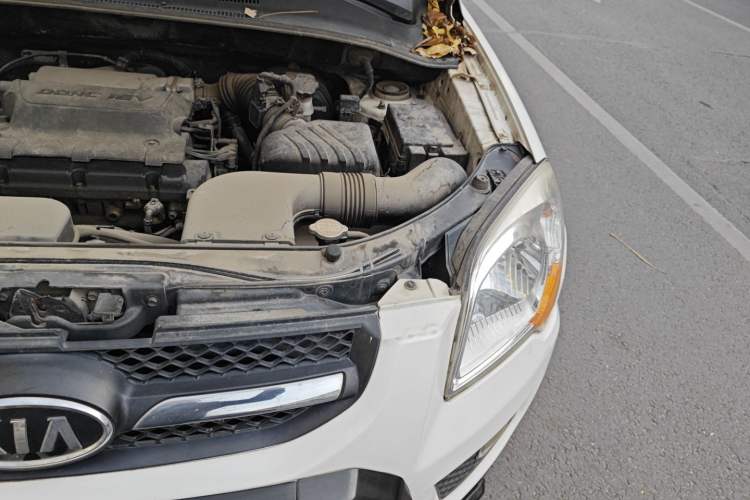 Used Kia Sportage 2009 2.0L Automatic 2WD GL Trim Engine Bay Left