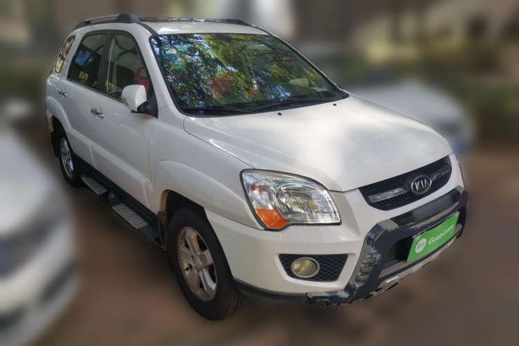 Used Kia Sportage 2009 2.0L Automatic Two-Wheel Drive GLS Front Right 45 Deg
