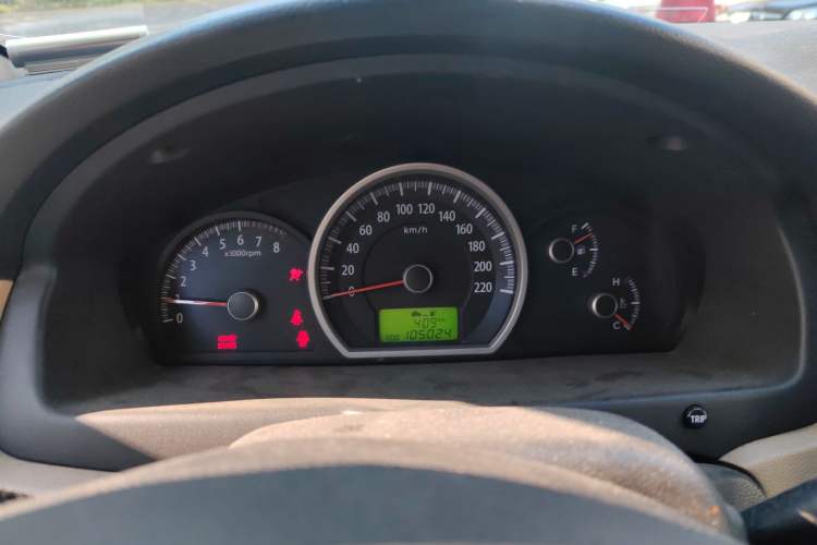 Used Kia Sportage 2009 2.0L Manual Two-Wheel-Drive GLS Instrument Cluster