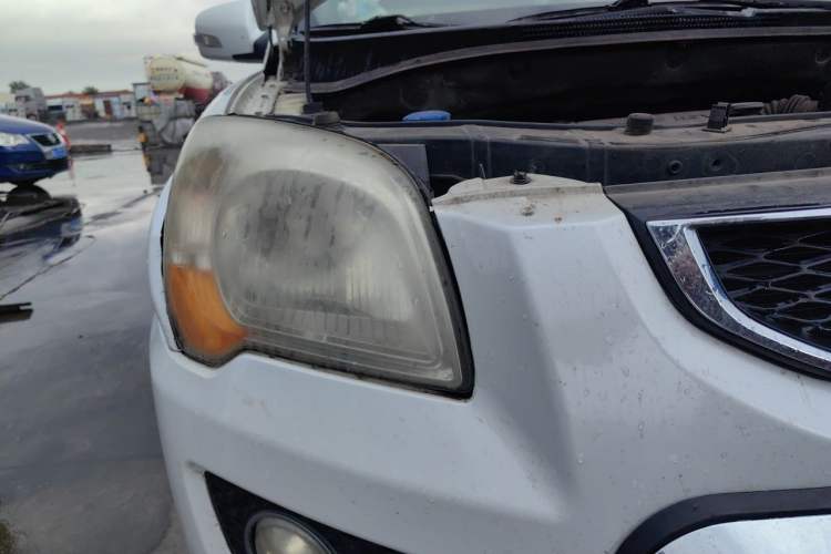 Used Kia Sportage 2009 2.0L Automatic Two-Wheel Drive GLS Right Front Headlight