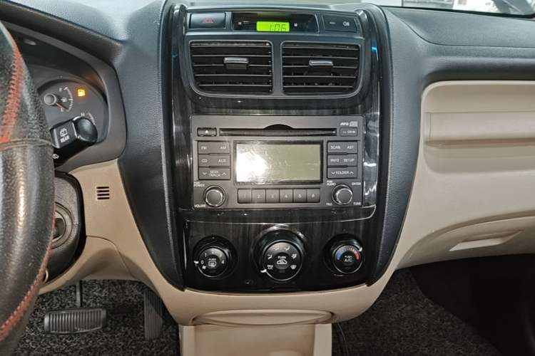 Used Kia Sportage 2011 2.0L Automatic Two-Wheel Drive GL Audio And AC Panel