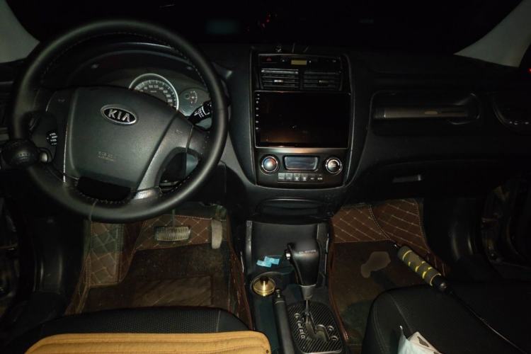 Used Kia Sportage 2011 2.0L Automatic Two-Wheel Drive GLS Center Console