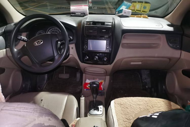 Used Kia Sportage 2011 2.0L Automatic Two-Wheel Drive GL Center Console
