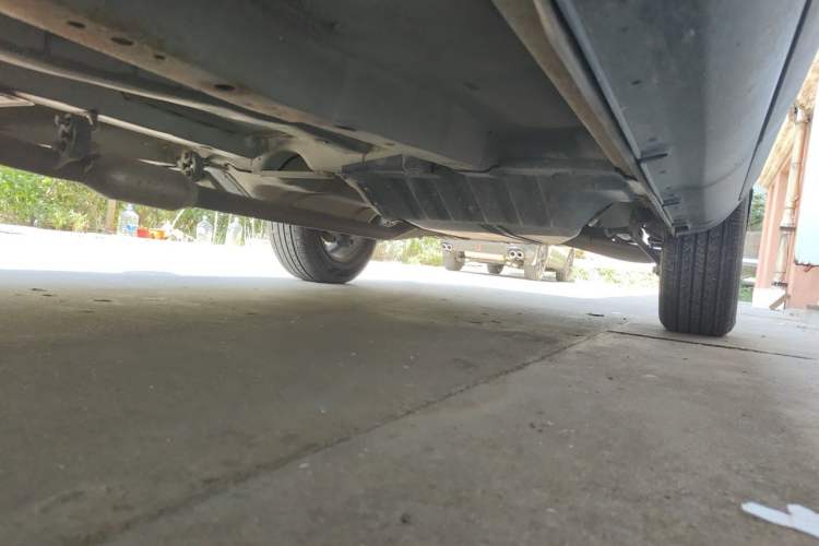 Used Kia Sportage 2011 2.0L Manual Two-Wheel Drive GL Trim Chassis Front Left