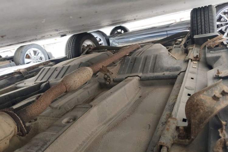 Used Kia Sportage 2011 2.0L Manual Two-Wheel Drive GL Trim Chassis Front Right
