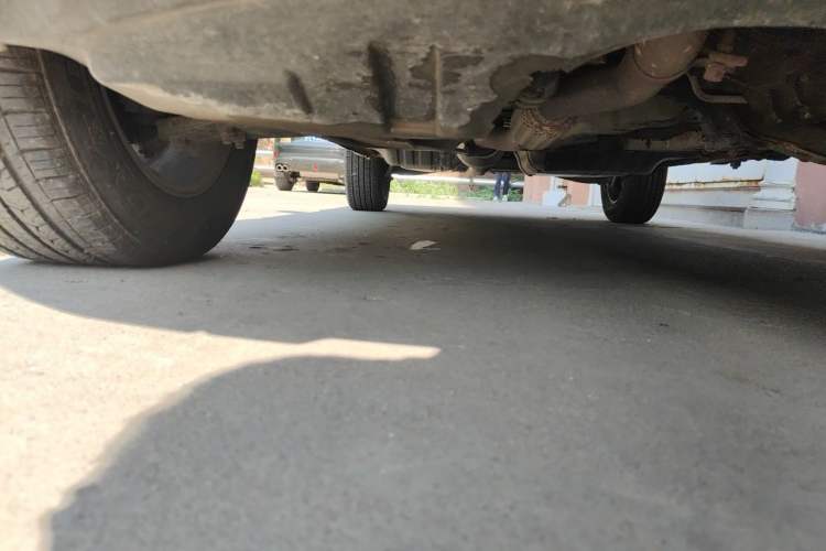 Used Kia Sportage 2011 2.0L Manual Two-Wheel Drive GL Trim Chassis Front Right