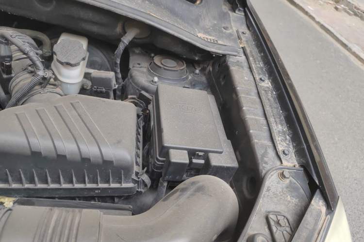 Used Kia Sportage 2011 2.0L Automatic Two-Wheel Drive GL Engine Bay Left