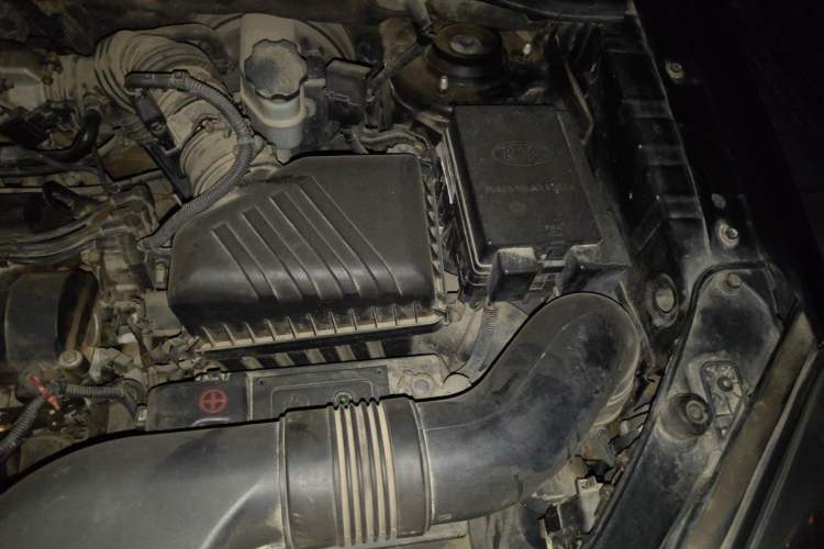 Used Kia Sportage 2011 2.0L Automatic Two-Wheel Drive GLS Engine Bay Left
