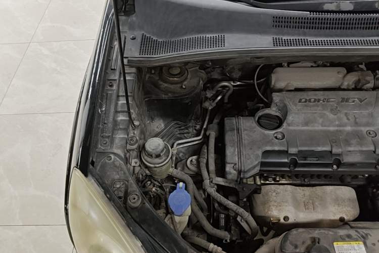 Used Kia Sportage 2011 2.0L Automatic Two-Wheel Drive GL Engine Bay Right