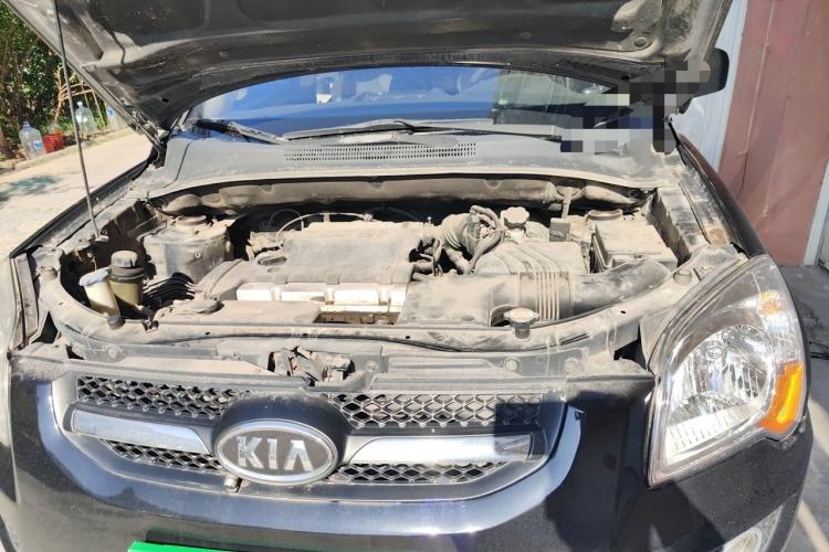 Used Kia Sportage 2011 2.0L Manual Two-Wheel Drive GL Trim Engine Bay