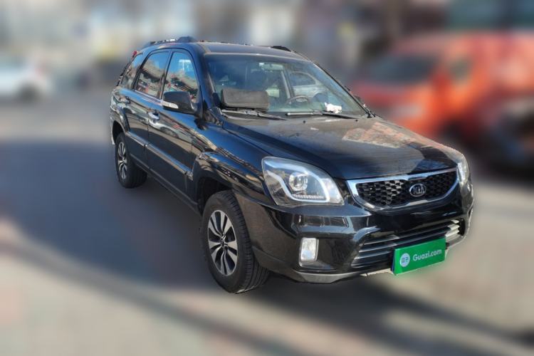 Used Kia Sportage 2011 2.0L Manual 4x4 GLS Trim Front Right 45 Deg