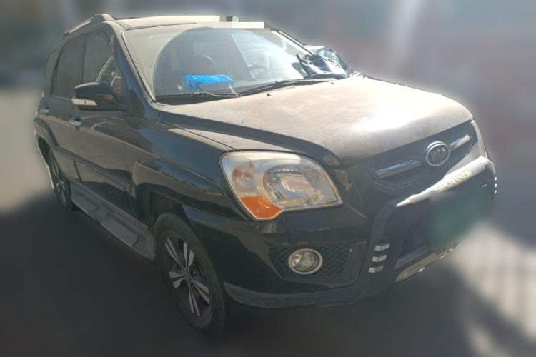 Used Kia Sportage 2011 2.0L Manual 4x4 GLS Trim Front Right 45 Deg