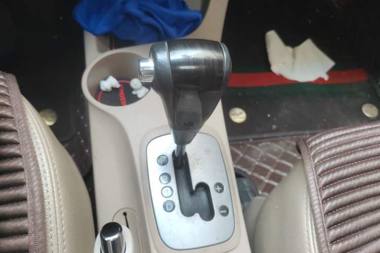 Used Kia Sportage 2011 2.0L Automatic Two-Wheel Drive GL Gear Lever