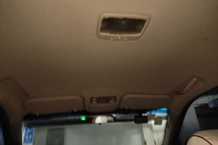 Used Kia Sportage 2011 2.0L Automatic Two-Wheel Drive GL Headliner
