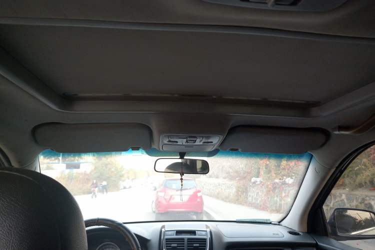 Used Kia Sportage 2011 2.0L Manual Two-Wheel-Drive GLS Headliner