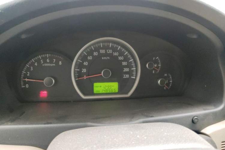 Used Kia Sportage 2011 2.0L Manual Two-Wheel Drive GL Trim Instrument Cluster