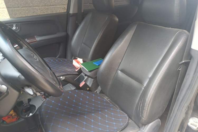 Used Kia Sportage 2011 2.0L Manual Two-Wheel-Drive GLS Left Front Seat
