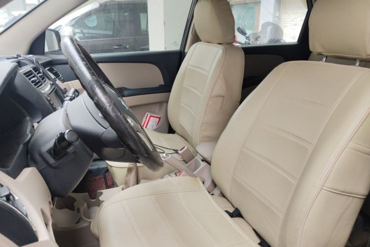 Used Kia Sportage 2011 2.0L Manual Two-Wheel Drive GL Trim Left Front Seat