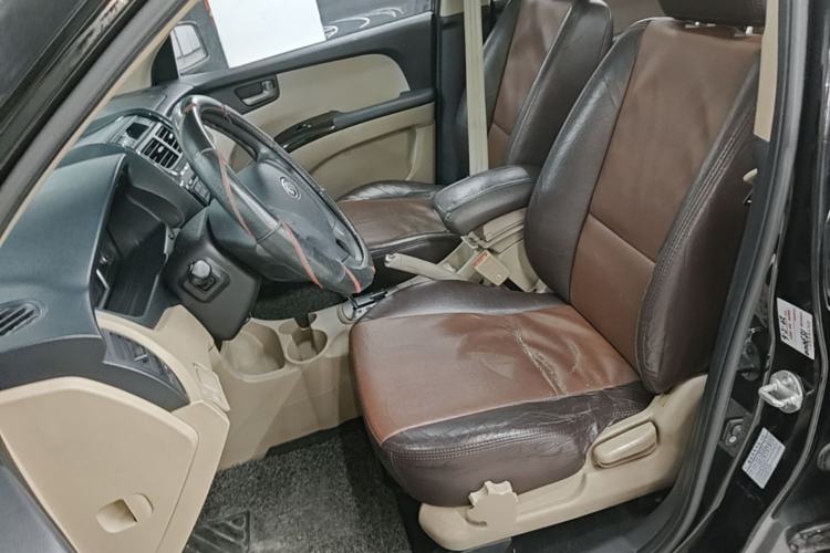 Used Kia Sportage 2011 2.0L Automatic Two-Wheel Drive GL Left Front Seat